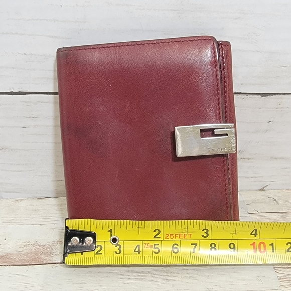GUCCI vintage G Clip Bifold Wallet Wine Red Leather - Picture 9 of 15